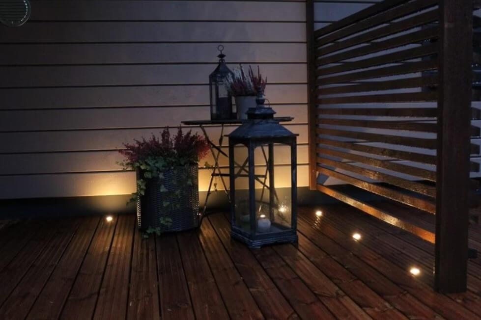 Terassivalosarja Ensto Led Deck tunnelma